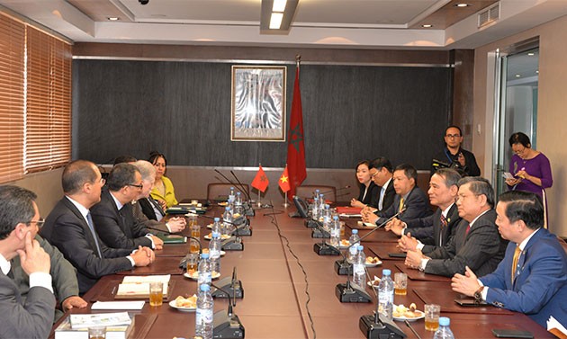 Menandatangani naskah kerjasama antara Vietndam dan Maroko