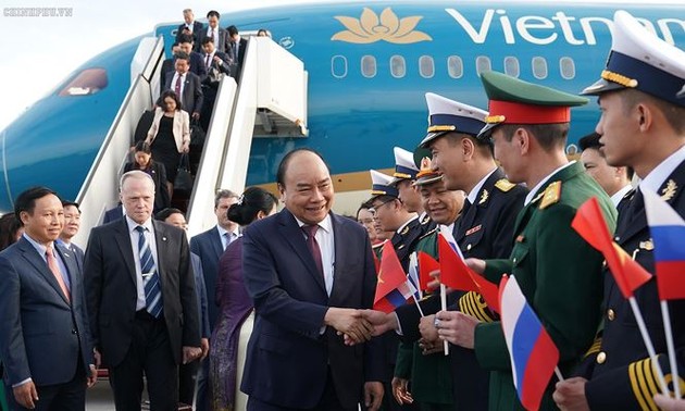 PM Vietnam, Nguyen Xuan Phuc tiba di Saint Petersburg, memulai kunjungan resmi di Federasi Rusia