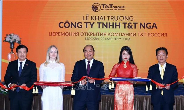 PM Nguyen Xuan Phuc menghadiri upacara pembukaan Grup T&T di Rusia