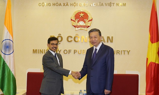 Menteri Keamanan Publik To Lam menerima Dubes Republik India di Vietnam