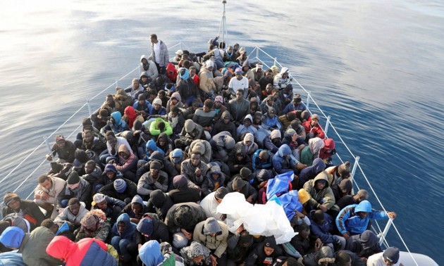 Masalah migran: Libia menyelamatkan ratusan orang di dekat Tripoli