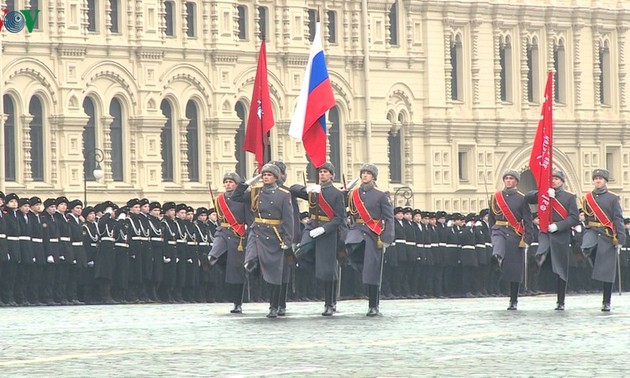 Rusia dengan khidmat memperingati ultah ke-78 parade militer legendaris tahun 1941