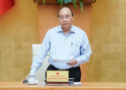 PM Nguyen Xuan Phuc memimpin sidang Badan Harian Pemerintah tentang pencegahan dan penanggulangan COVID-19