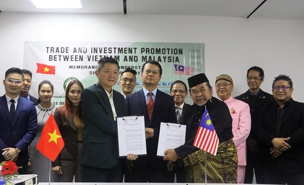 Badan-Badan Usaha Vietnam dan Malaysia Mendorong Kerja Sama