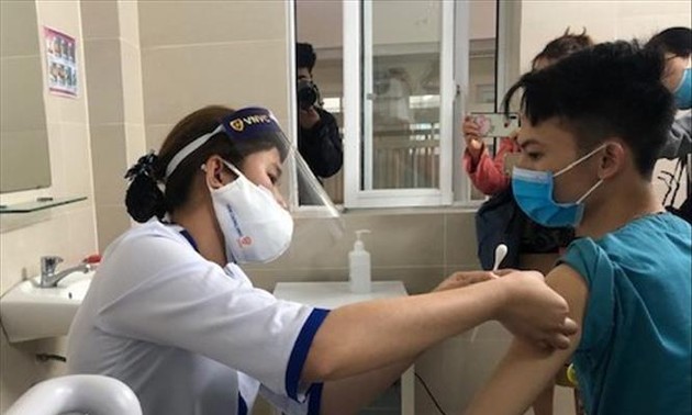 Perundingan untuk Jamin Vaksin Covid-19 Cakup Seluruh Warga di Vietnam Secepat Mungkin