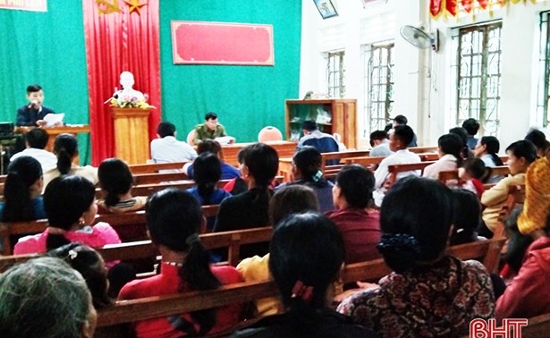Warga Katolik Provinsi Ha Tinh Bersiap Menuju Hari Pemilihan