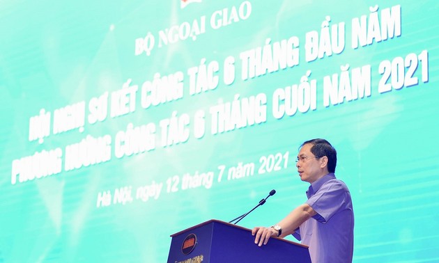 Instansi Diplomatik Merapati Praktik dan Titik Berat Prioritas Pemerintah dan Garis Politik Luar Negeri Vietnam