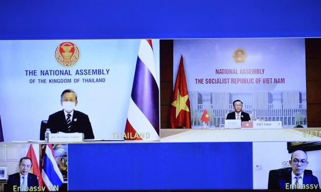 Vietnam y Tailandia por profundizar las relaciones de asociación estratégica