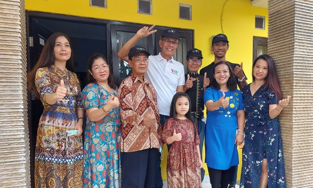 Pertemuan Ramah Tamah dengan Pendengar di Java Tengah dan Opsi Pemerintah Vietnam dalam Menghadapi Varian Omicron
