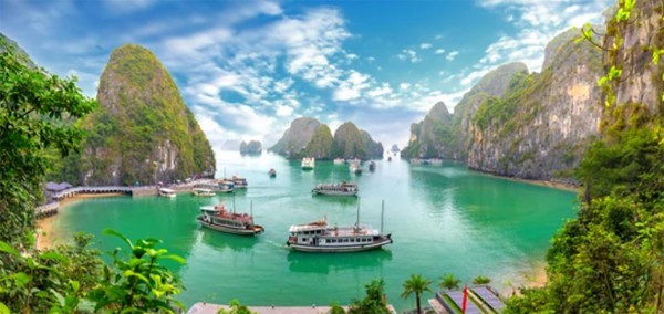 Ikhtisar Surat Beberapa Pendengar dan Perkenalan Sepintas tentang Beberapa Pantai yang Menarik di Vietnam