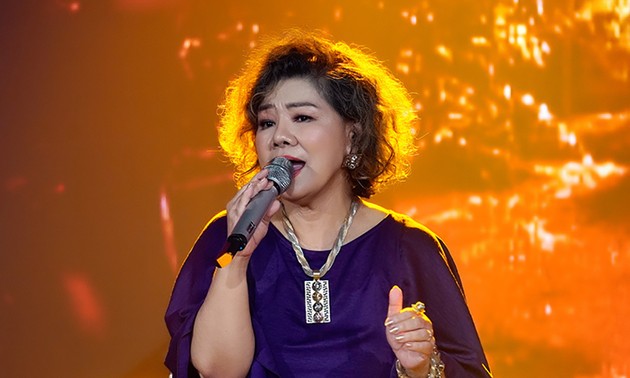 Seniwati Rakyat Thanh Hoa - Wanita Bernyanyi