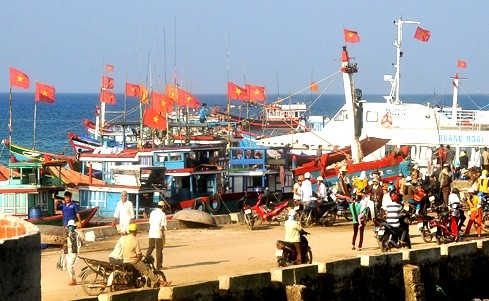 Vize-Premierminister Vu Van Ninh: Quang Ngai soll Fischerboote modernisieren