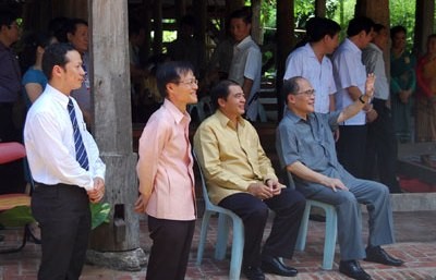 Parlamentspräsident Nguyen Sinh Hung beendet seinen Laosbesuch