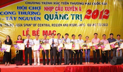 Mehr als 70.000 Menschen besuchen die Handelsmesse in Quang Tri
