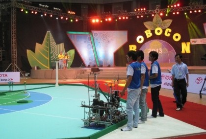 Start des Robocon-Wettbewerbs in Zentralvietnam