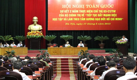 Bilanzkonferenz der Kampagne “Lernen und Arbeiten nach dem Vorbild von Ho Chi Minh”