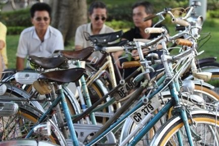 Alte Fahrräder und Erinnerung an das alte Hanoi