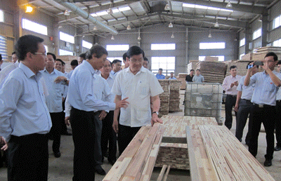 Staatspräsident Truong Tan Sang besucht Provinz Bac Kan