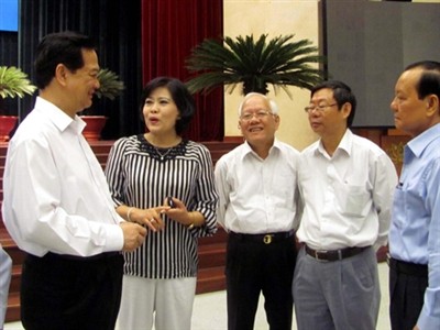 Premier Nguyen Tan Dung führt Arbeitstreffen mit Parteiorganisation des Militärbezirks Nr. 7