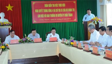 Arbeitsgruppe des Politbüros macht Dienstreise in Tien Giang