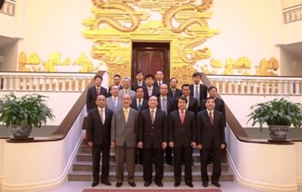 Vize-Premier Hoang Trung Hai empfängt Gouverneur der japanischen Provinz Nara 