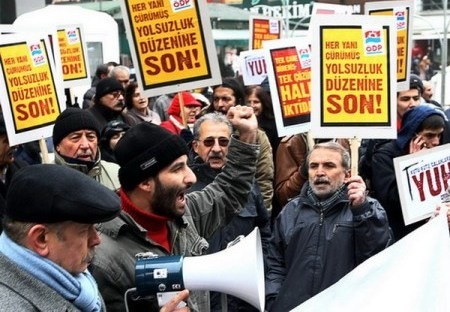 Demonstrationen eskalieren in der Türkei