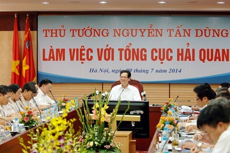 Premierminister Nguyen Tan Dung: Steuerbranche soll Anforderungen der Integration erfüllen