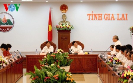Staatspräsident Truong Tan Sang besucht Provinz Gia Lai