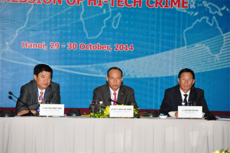Internationale Zusammenarbeit beim Kampf gegen Verbrechen und Kriminalität im Hochtechnologiebereich