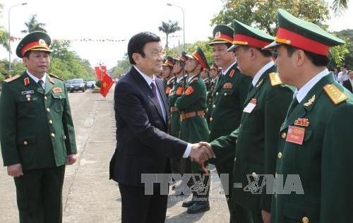Staatspräsident Truong Tan Sang nimmt an der Feier zum 70. Gründungstag der Heeresakademie 1 teil