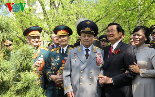 Tätigkeiten des Staatspräsidenten Truong Tan Sang in Russland