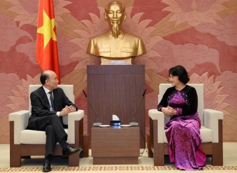 Vize-Parlamentspräsidentin Nguyen Thi Kim Ngan trifft Vize-Generaldirektor des IWF