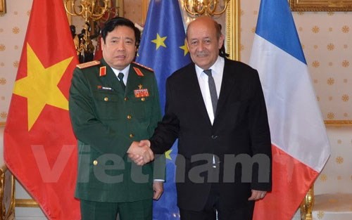 Vietnam und Frankreich verstärken Beziehung im Verteidigungsbereich