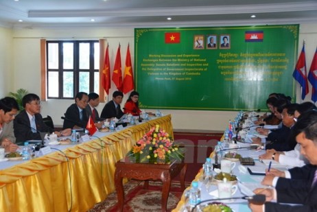 Inspektoren der vietnamesischen Regierung unternimmt Dienstreise nach Kambodscha
