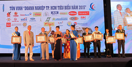 Ho Chi Minh Stadt ehrt 100 herausragende Unternehmen