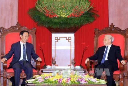 Delegation der KP Chinas besucht Vietnam