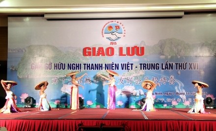 Vertreter der chinesischen Jugendlichen besuchen die vietnamesische Provinz Quang Ninh