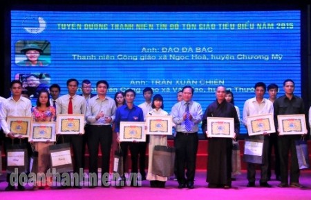 Auszeichnung vorbildlicher Jugendlicher aus ethnischen Minderheiten
