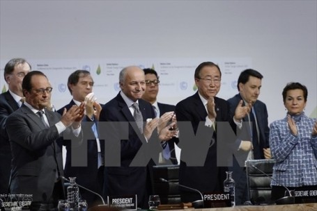 COP 21 beschließt weltweites Klimaabkommen 