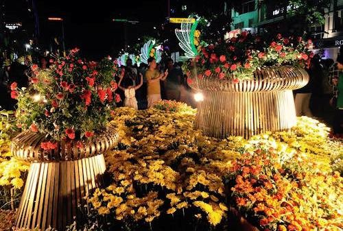 Eröffnung der Blumenstraßen in verschiedenen Gebieten landesweit