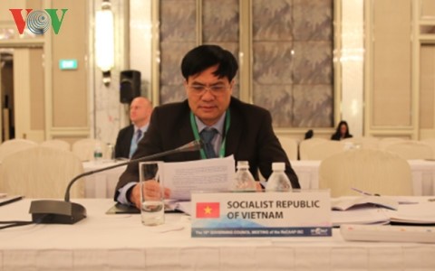 Mitglieder des Exekutivrates von ReCAAP-ISC tagen in Singapur
