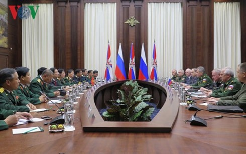 Förderung der Zusammenarbeit zwischen den Verteidigungsministerien Vietnams und Russlands
