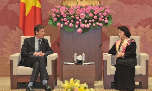 Parlamentspräsidentin Nguyen Thi Kim Ngan trifft ausländische Botschafter in Vietnam