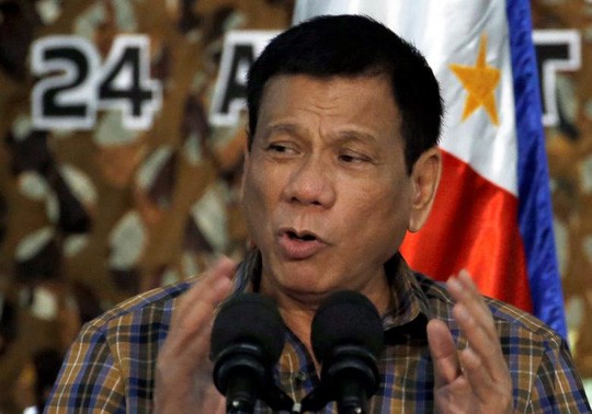 Präsident der Philippinen ist sicher nach Explosion in Davao