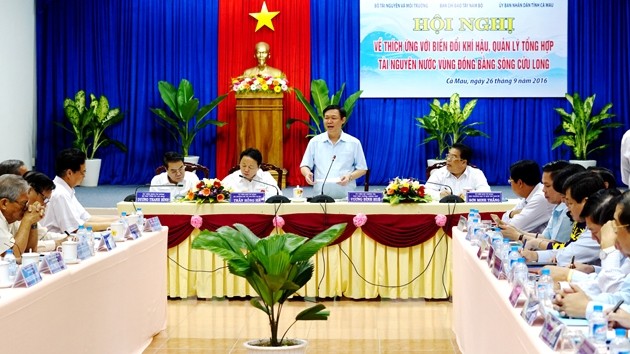 Vizepremierminister Vuong Dinh Hue fordert Aktualisierung des Klimaszenarios