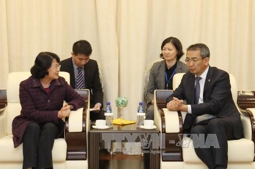 Vizestaatspräsidentin Dang Thi Ngoc Thinh besucht die Mongolei