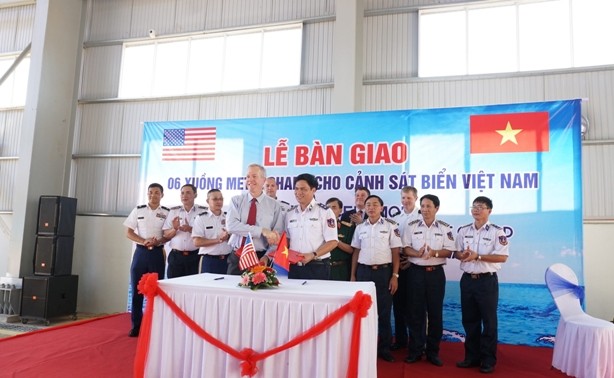 Die USA übergeben der vietnamesischen Seepolizei sechs Patrouillenboote