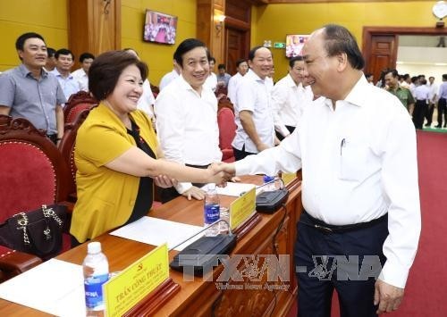 Premierminister Nguyen Xuan Phuc führt Arbeitstreffen mit Leitern der Provinz Quang Binh