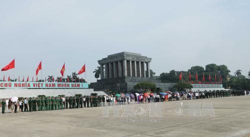 Denken an Präsident Ho Chi Minh zum Unabhängigkeitstag