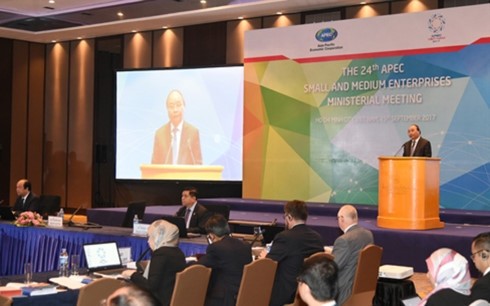 Premierminister nimmt an der Konferenz der APEC-Minister für kleine und mittlere Unternehmen teil